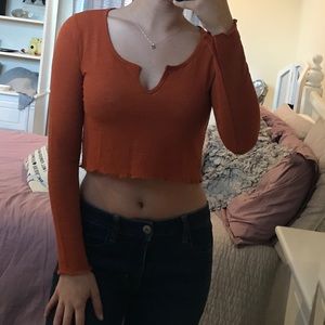 Long sleeve crop top